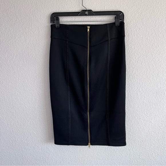 XOXO Women’s Black Back Zipper Pencil Skirt - Picture 4 of 12